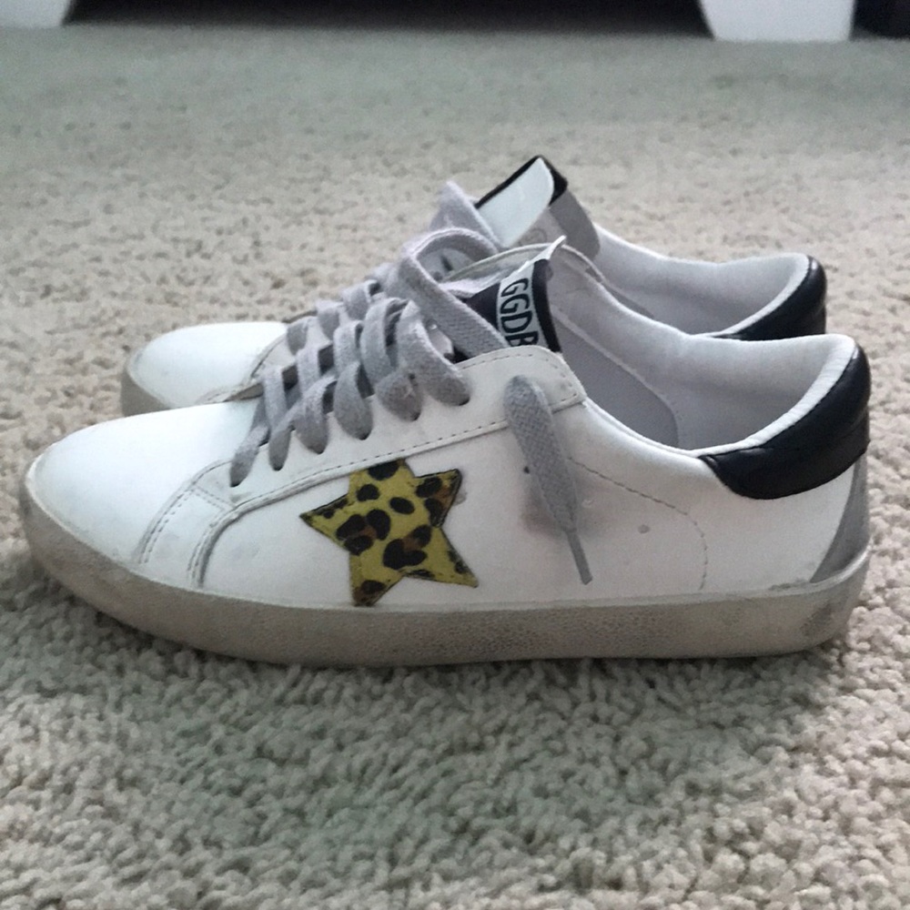 MUST GO ASAP  DUPE- GOLDEN GOOSE SNEAKER